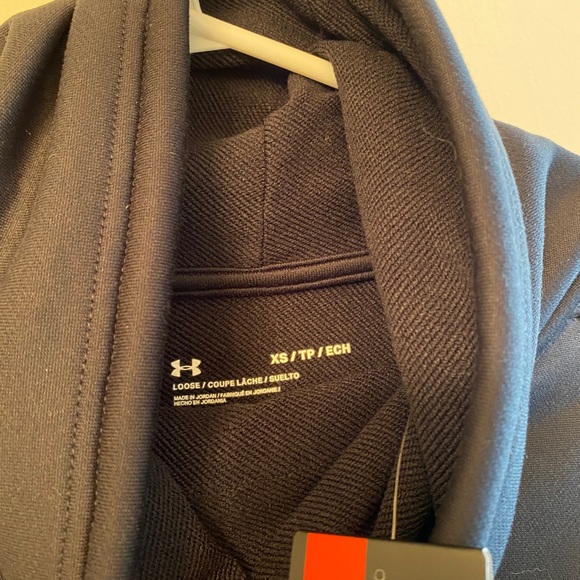 NWT Under Armour Loose Sweatshirt - Picture 2 of 2